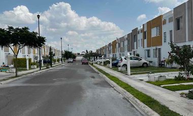 Casa en Venta, Fracc. Balvanera, Privada Durazno