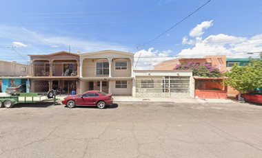Casa en Venta en Av. 4 Sur, Delicias a 5 min. del Parque Vida Delicias, Chihuahua.