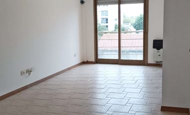 VENTA: Depto semipiso 3 amb con cochera en Villa Ballester a 2 cuadras est Malaver