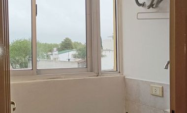 VENTA: Depto semipiso 3 amb con cochera en Villa Ballester a 2 cuadras est Malaver