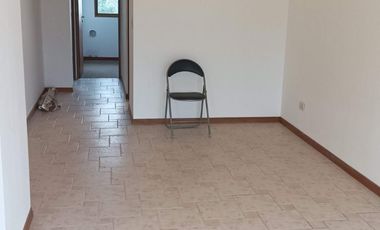 VENTA: Depto semipiso 3 amb con cochera en Villa Ballester a 2 cuadras est Malaver