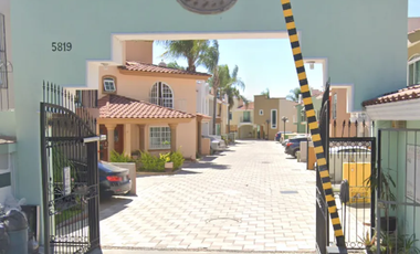 Donde los inversionistas ven oportunidad, no problemas !! Venta de Casa en Remate Bancario En C. Francisco I. Madero , Jocotán Zapopan Jalisco.