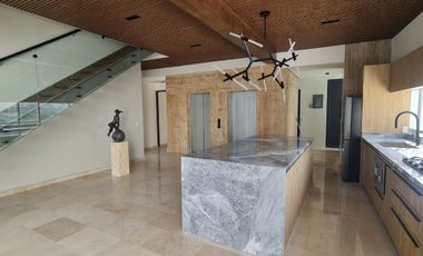 Departamento en RENTA RECIEN REMODELADO en zona ANDARES (Torre Aura altitud)