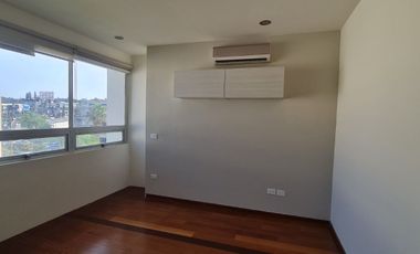 Departamento en RENTA RECIEN REMODELADO en zona ANDARES (Torre Aura altitud)
