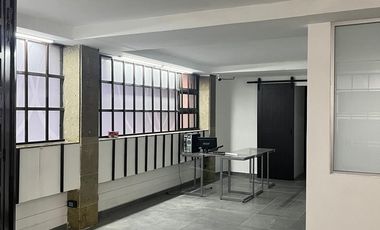 Rento excelente oficina a dos calles de  Plaza dorada y ave. 31 pte ubicadisima!  180 m2 de superficie $15,500