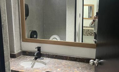 Rento excelente oficina a dos calles de  Plaza dorada y ave. 31 pte ubicadisima!  180 m2 de superficie $15,500