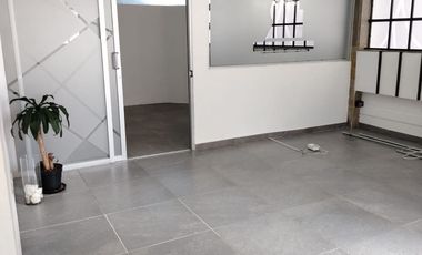 Rento excelente oficina a dos calles de  Plaza dorada y ave. 31 pte ubicadisima!  180 m2 de superficie $15,500