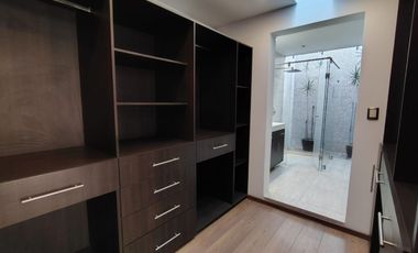 CASA EN RENTA EN JURICA CON ÁREA DE JUEGOS, BAR Y CUARTO DE SERVICIO