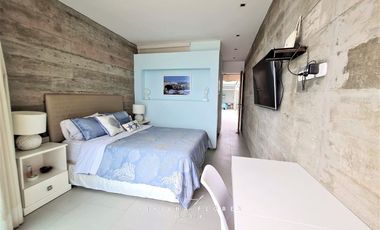 Alquiler casa en Playa La Escondida , Asia. Vista directa al Mar, con piscina