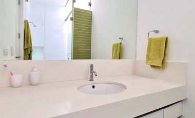 Alquiler casa en Playa La Escondida , Asia. Vista directa al Mar, con piscina