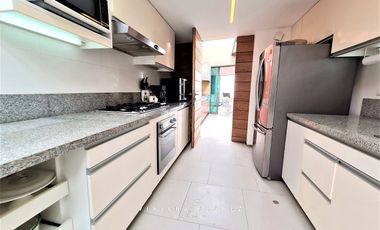 Alquiler casa en Playa La Escondida , Asia. Vista directa al Mar, con piscina