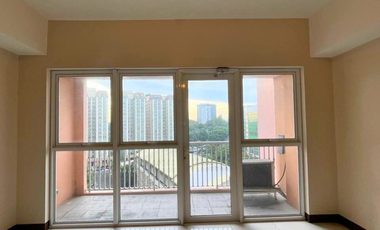 3 Bedroom Condo FOR SALE in St. Mark Residence McKinley Hill