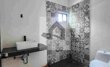 Casa nueva dentro de privada en zona norte