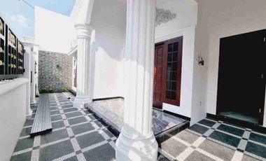 Rumah Mewah Baru American Classic Area Gentan