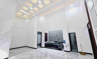 Rumah Mewah Baru American Classic Area Gentan