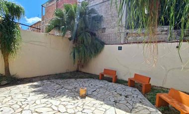 Clínica en venta 8 consultorios con baños incluidos