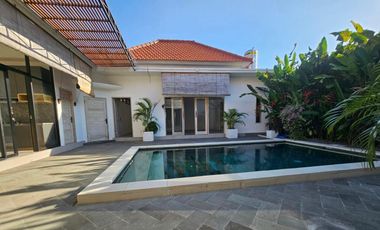 Villa Kuwum Kerobokan Badung
