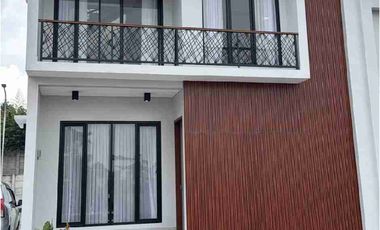 Rumah 2 lantai minimalis Modern di Bandung Utara