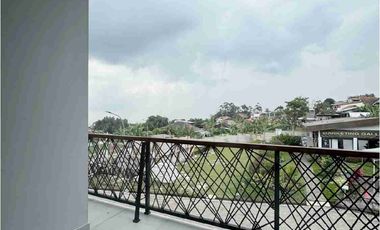 Rumah 2 lantai minimalis Modern di Bandung Utara