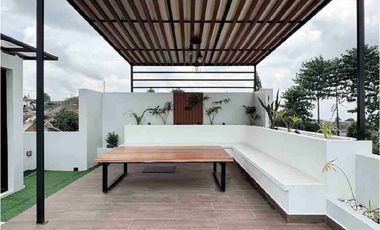 Rumah 2 lantai minimalis Modern di Bandung Utara