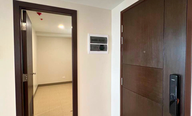 Brand New 2 Bedroom Condo FOR SALE in Park McKinley West