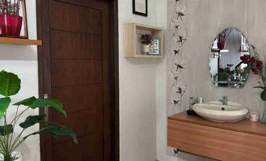 rumah 2 lantai dekat UIN juga MRT Lebak bulus bisa KPR