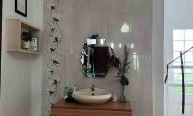 rumah 2 lantai dekat UIN juga MRT Lebak bulus bisa KPR