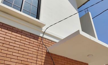 Dijual Cepat Rumah 2lantai di cipageran cimahi dkt Tol Baros sdh shm