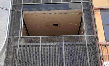 DISEWAKAN RUKO BAGUS 3,5LANTAI PINGGIR JALAN RAYA 2 MOBIL LOWONG TEBET