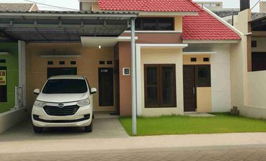 Di sewakan cling 2 mobil hunian tenang one gate