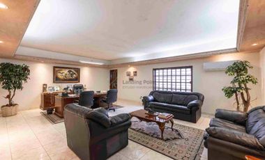 Propiedad en venta sobre Paseo de los Leones en Mitras Centro – 700 m² con Gran Potencial para Desarrolladores