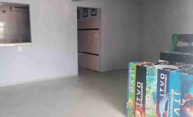 TERRENO COMERCIAL EN AV. URANO