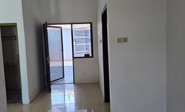 Disewakan Rumah 2 lantai Siap Huni di Lebak Indah Regency, dekat Mulyosari, Sutorejo, MERR, Pakuwon City