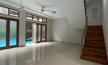 FOR RENT  jl Ciniru - Kebayoran Baru modern minimalis