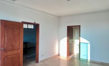 Departamento de alquiler, 3 dormitorios en la Ciudadela Las Riberas-Samborondón