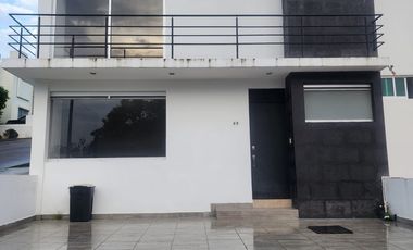 RENTA DE CASA EN VISTAS ALTOZANO, COTO CONEJOS