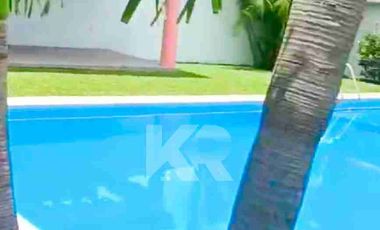 CASA EN VENTA EN CONDOMINIO CON SEGURIDAD Y AMENIDADES