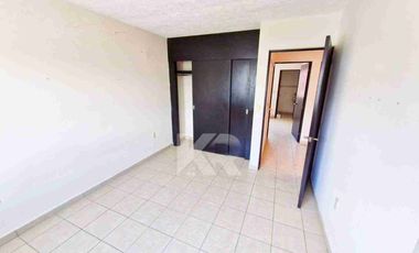 CASA EN VENTA EN CONDOMINIO CON SEGURIDAD Y AMENIDADES