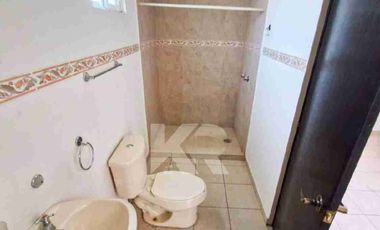 CASA EN VENTA EN CONDOMINIO CON SEGURIDAD Y AMENIDADES