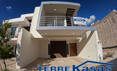 Casa Nueva En Venta En Zacatecas, En Privada Valle Alto, en Colinas del Padre