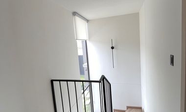 Casas por estrenar TUMBACO Escalon Tumbaco en conjunto dos pisos