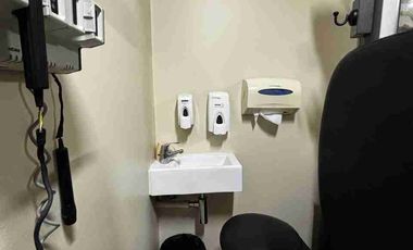 Vende oficina en Centro Medico Insi