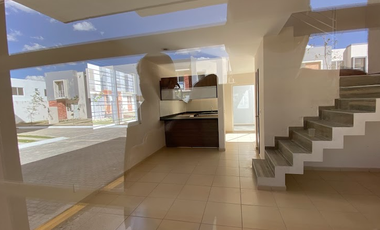 Vive la experiencia de comprar inteligente!! Venta de Casa en Remate Bancario, AV. PASEO RÍO BLANCO, COL. PARQUES DE TESISTÁN, ZAPOPAN JAL