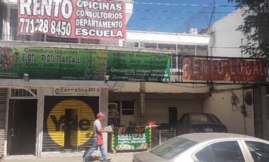 Luminosa oficina en Planta alta, AV Madero Casi esquina Glorieta Revolución