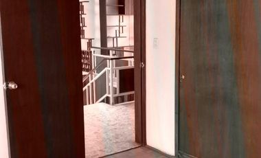 Luminosa oficina en Planta alta, AV Madero Casi esquina Glorieta Revolución