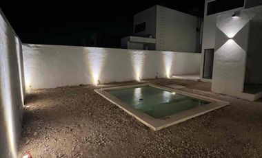 Estrena hermosa casa en Privada Zensia, Conkal