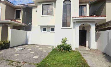 CASA DE VENTA EN URB. VILLA CAPELLA KM 2.5 VÍA SAMBORONDON