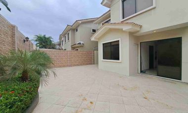 CASA DE VENTA EN URB. VILLA CAPELLA KM 2.5 VÍA SAMBORONDON