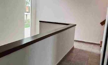 Casa En Renta En Esquina Frente Al Area Verde, Con 3 Reclamas Y Roof Garden, A 5 Minutos De Finsa, Y Autopista. En Cuautlancingo, Puebla