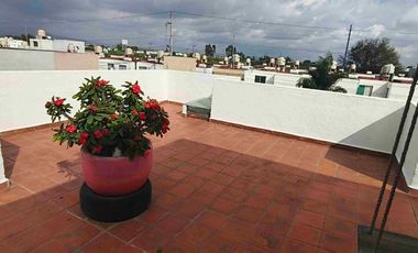Casa En Renta En Esquina Frente Al Area Verde, Con 3 Reclamas Y Roof Garden, A 5 Minutos De Finsa, Y Autopista. En Cuautlancingo, Puebla